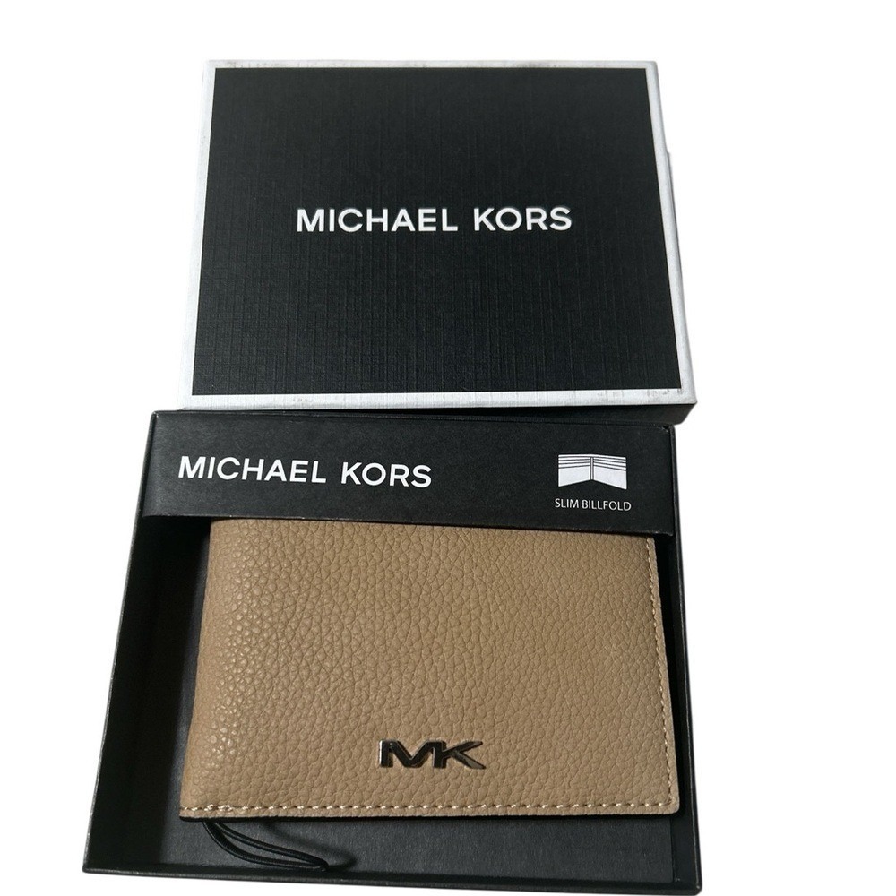 Michael Kors Beige Leather Card Holder Retail $78